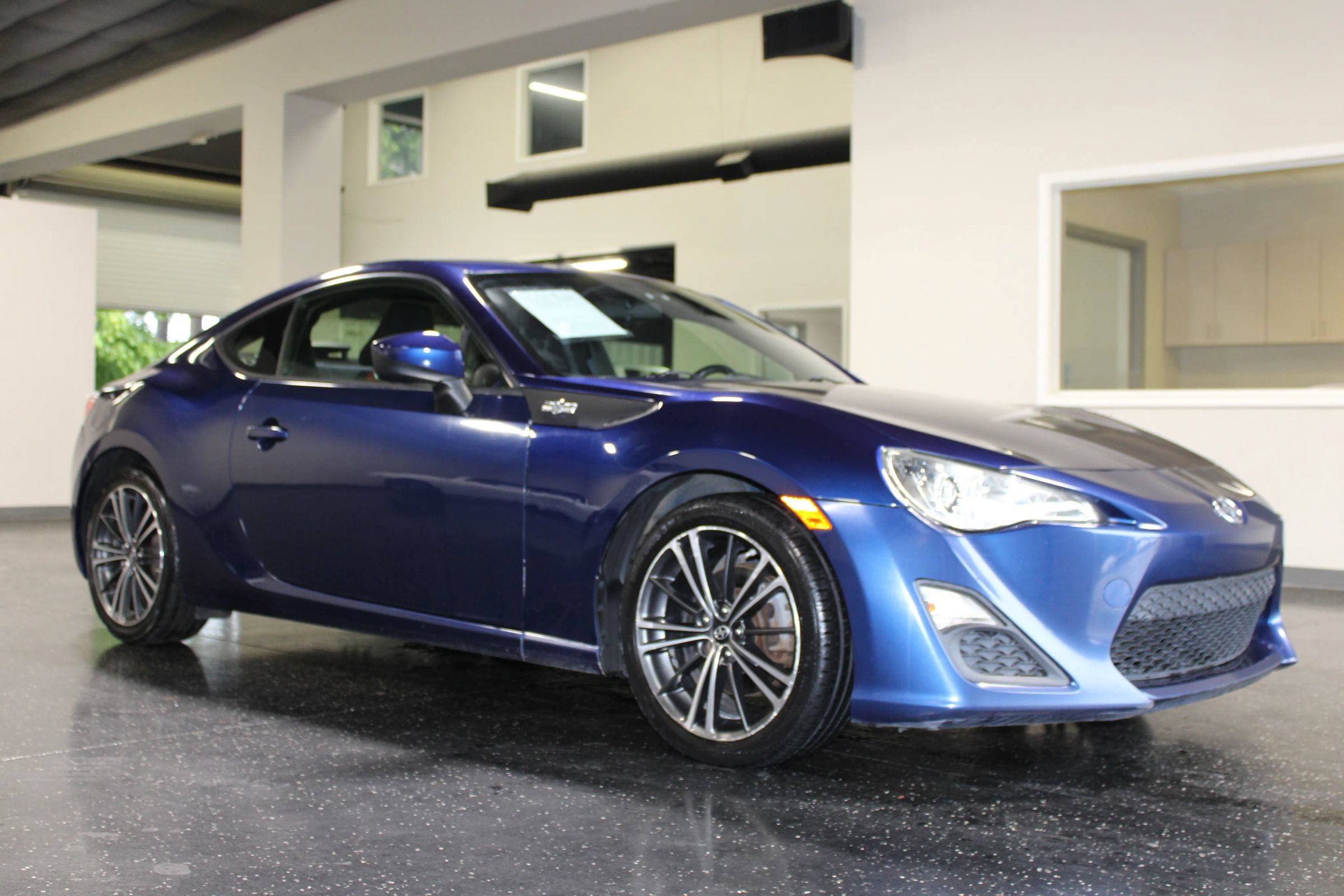 Used 2015 Scion FR-S RWD image 1