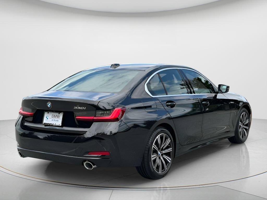 New 2026 BMW 330i Sedan w/ Premium Package RWD image 5