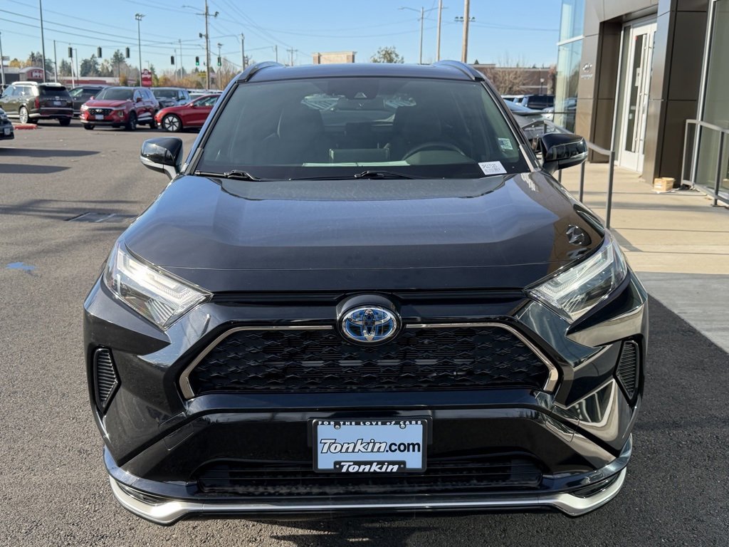 Used 2024 Toyota RAV4 SE image 3