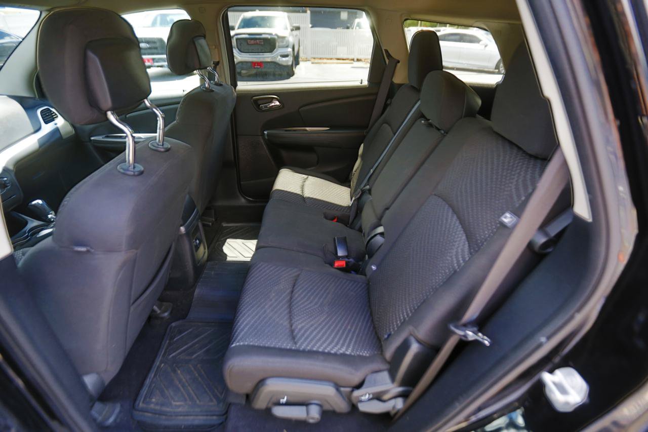 Used 2017 Dodge Journey SE w/ Flexible Seating Group FWD image 9