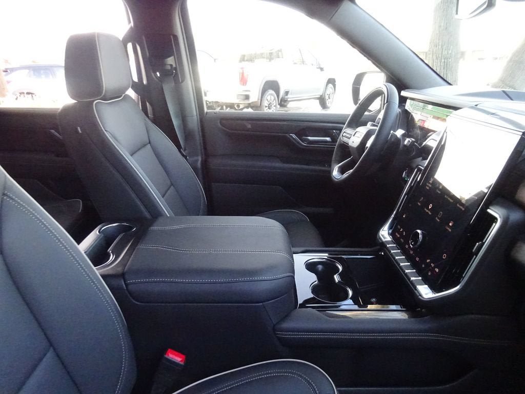 New 2026 GMC Yukon XL Elevation AWD/4WD image 15