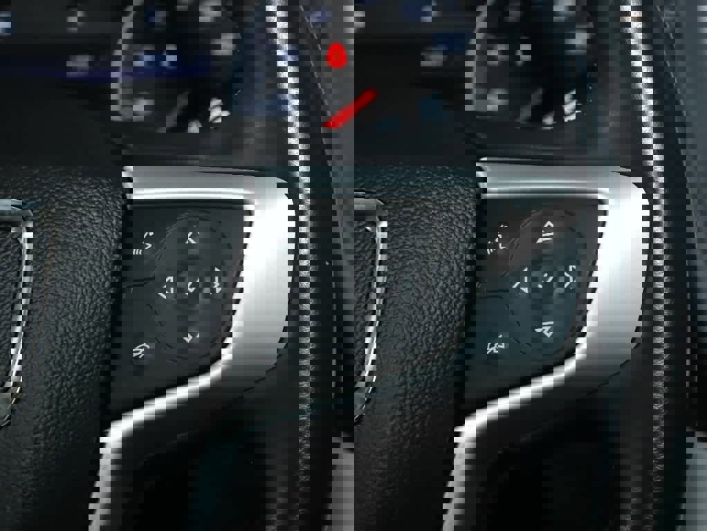 Used 2021 GMC Terrain SLT image 25