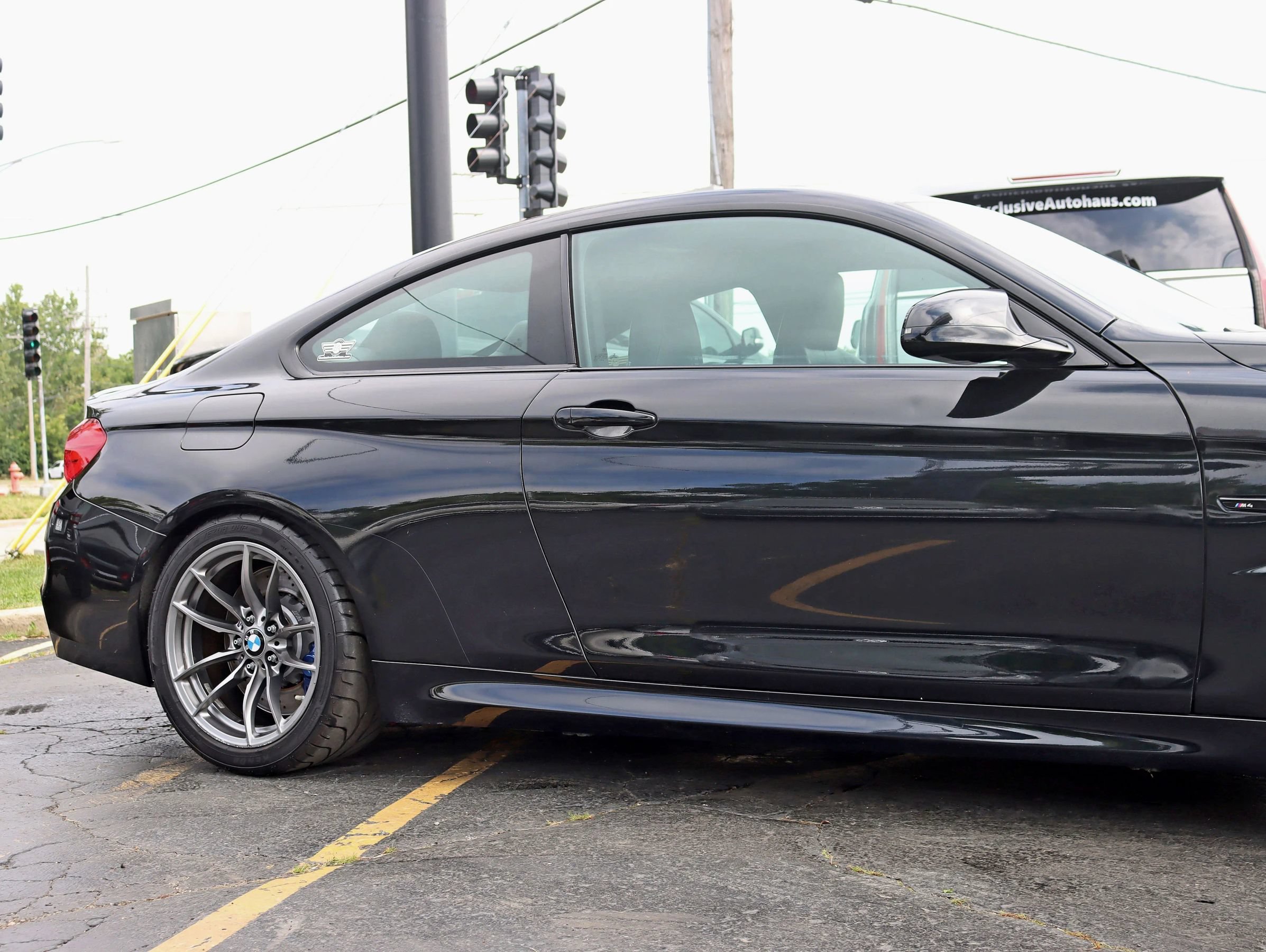 Used 2016 BMW M4 Coupe RWD image 4