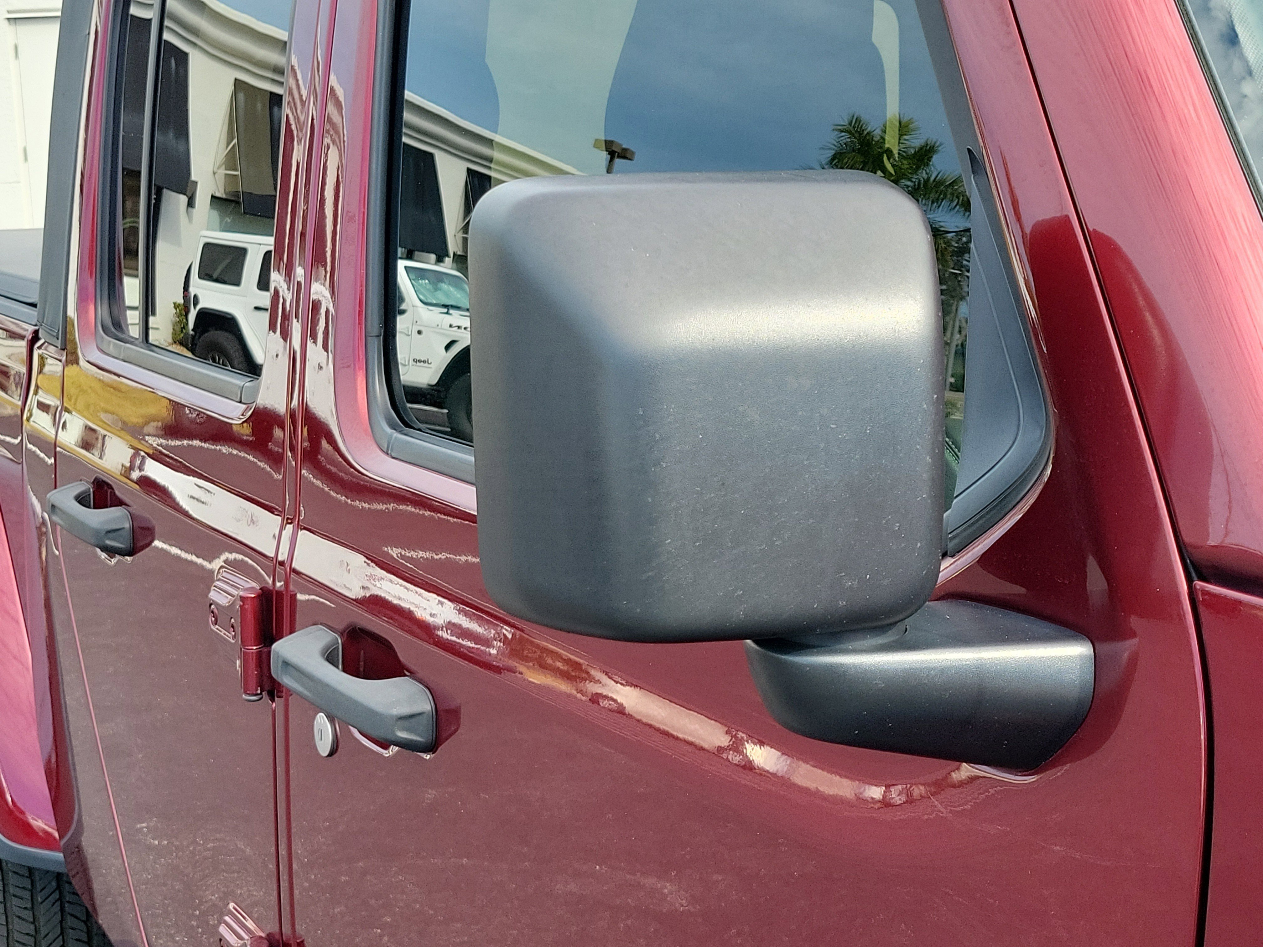 Used 2021 Jeep Gladiator Sport image 9