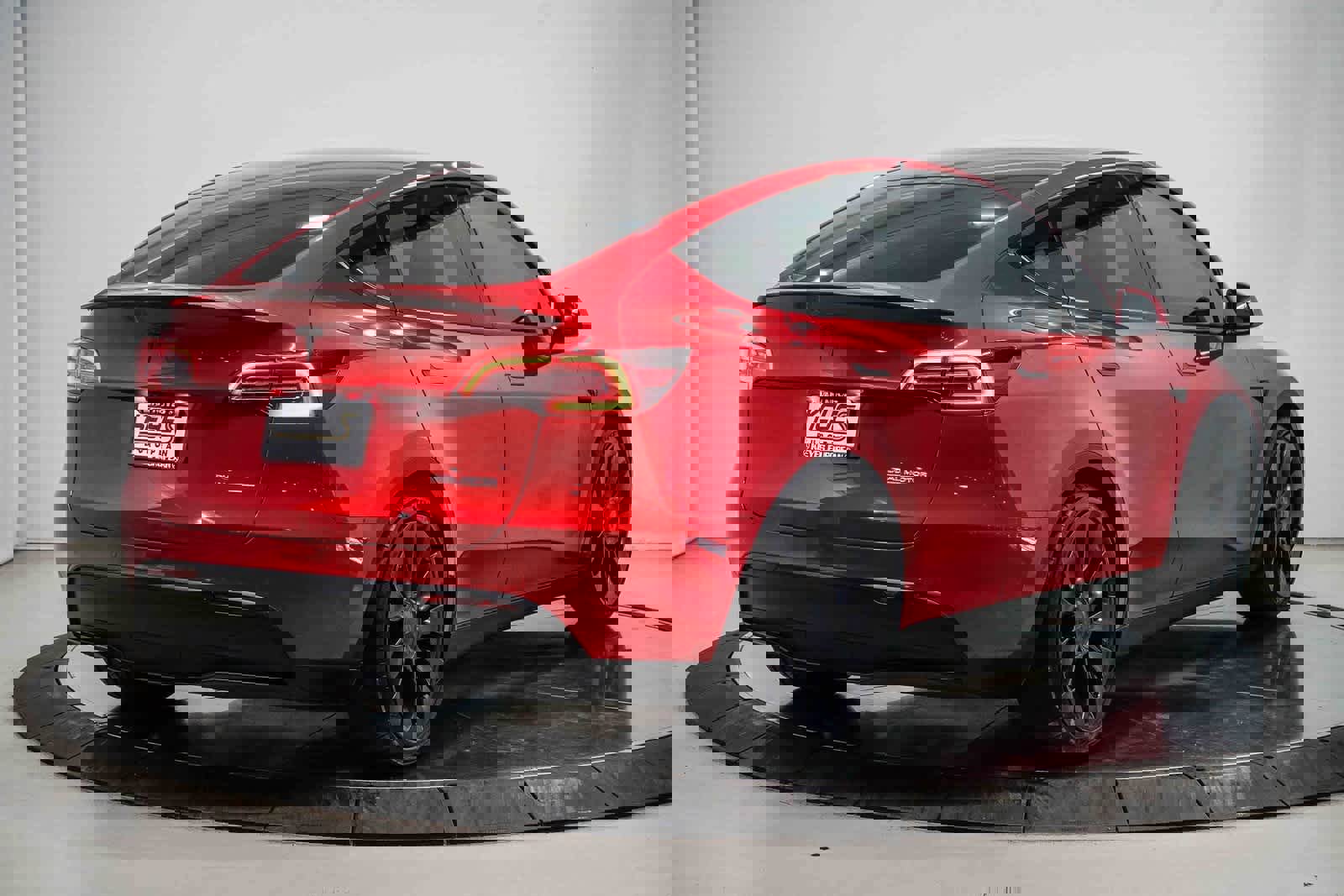 Used 2022 Tesla Model Y Performance image 4