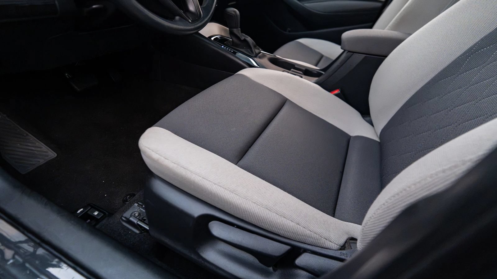 Used 2024 Toyota Corolla LE FWD image 26