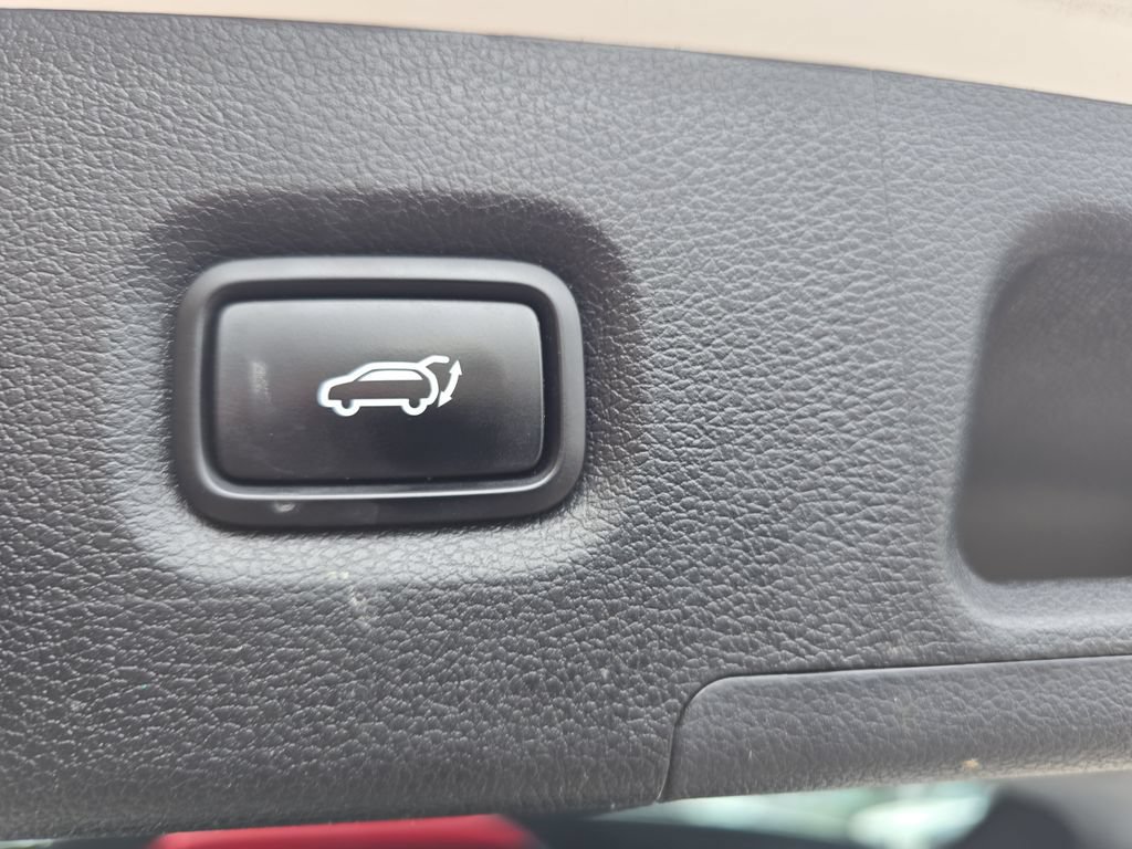 Used 2019 Hyundai Santa Fe FWD image 16