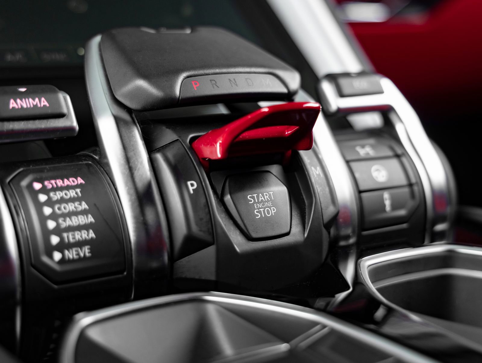 Used 2020 Lamborghini Urus image 31