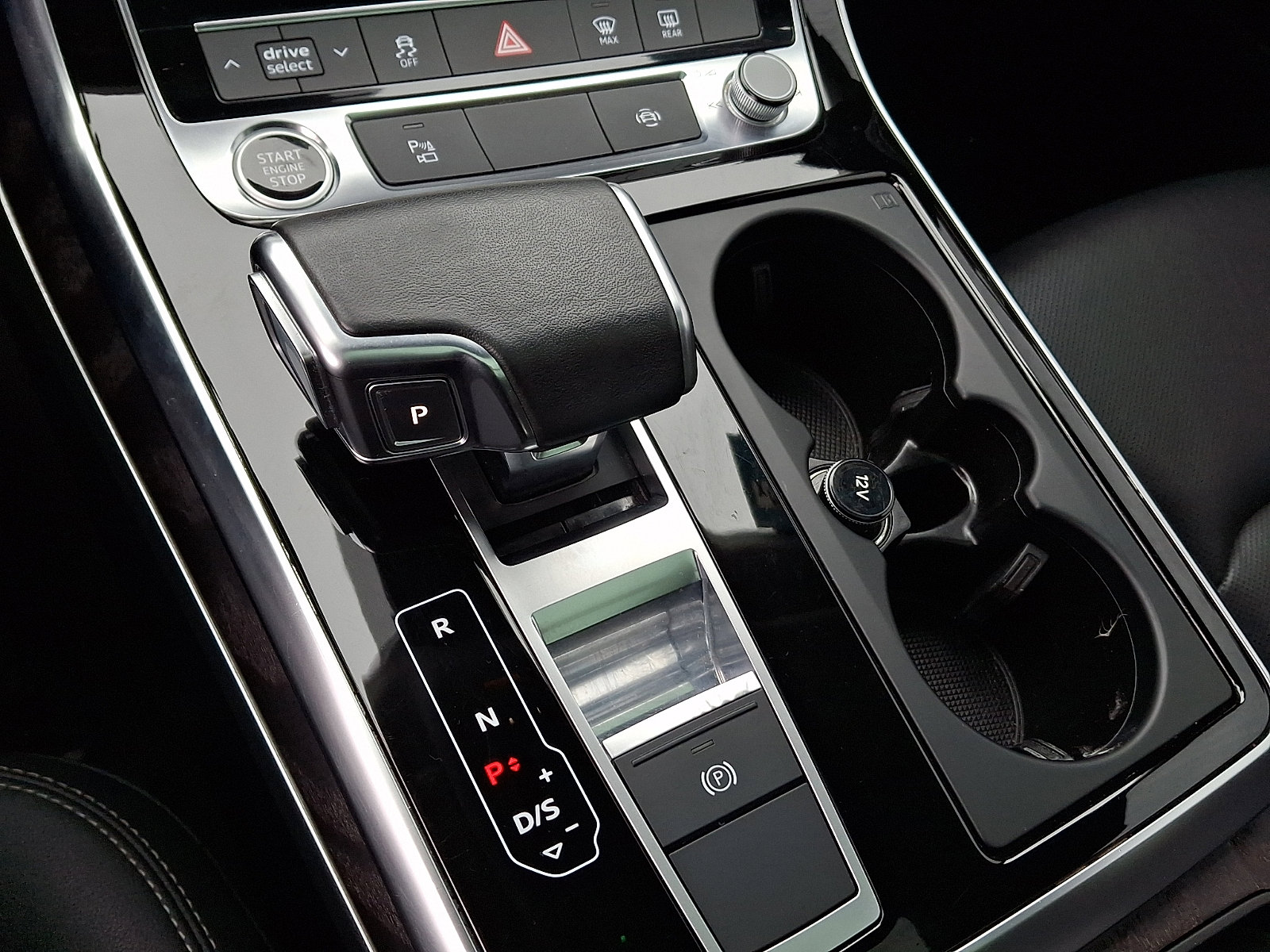 Used 2022 Audi Q8 Premium Plus image 15