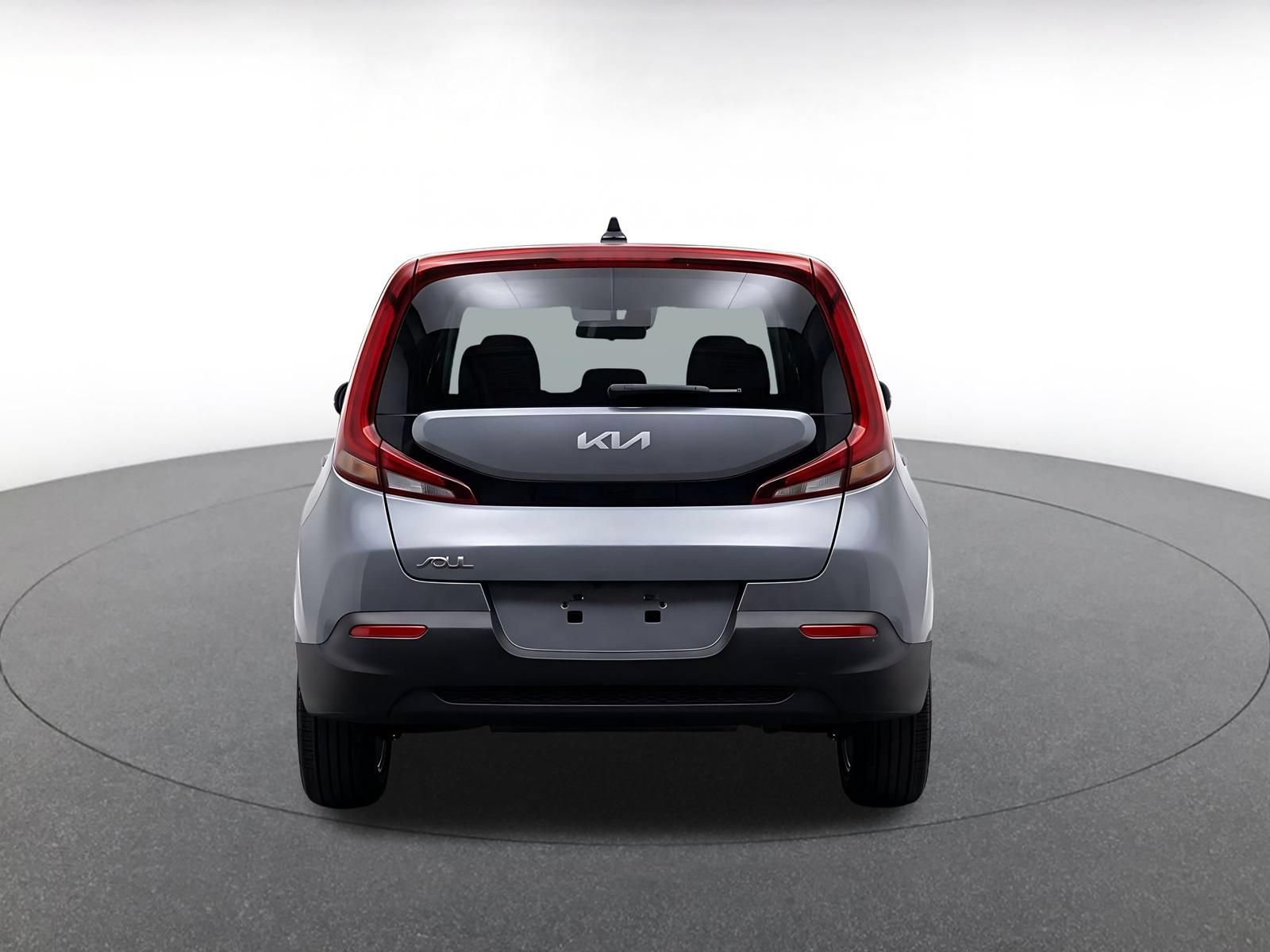 Used 2025 Kia Soul LX w/ LX Technology Package FWD image 6