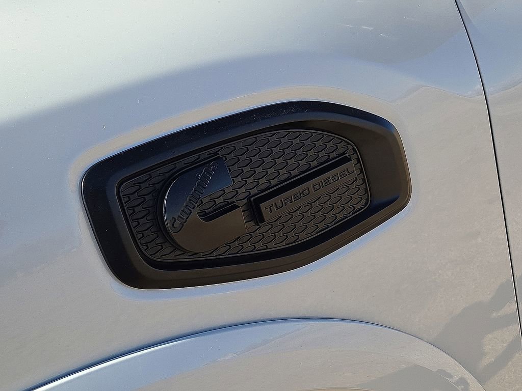 Used 2019 Nissan Titan PRO-4X w/ Pro-4x Convenience Package image 12