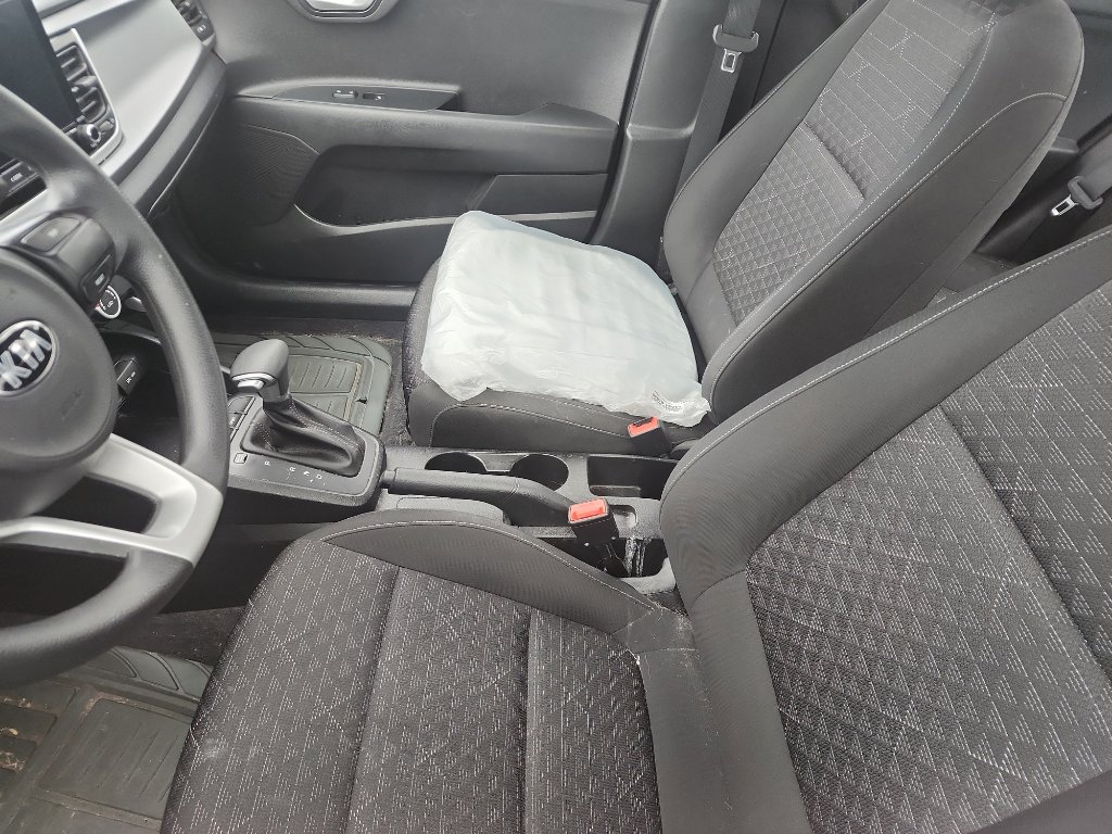 Used 2021 Kia Rio LX image 7