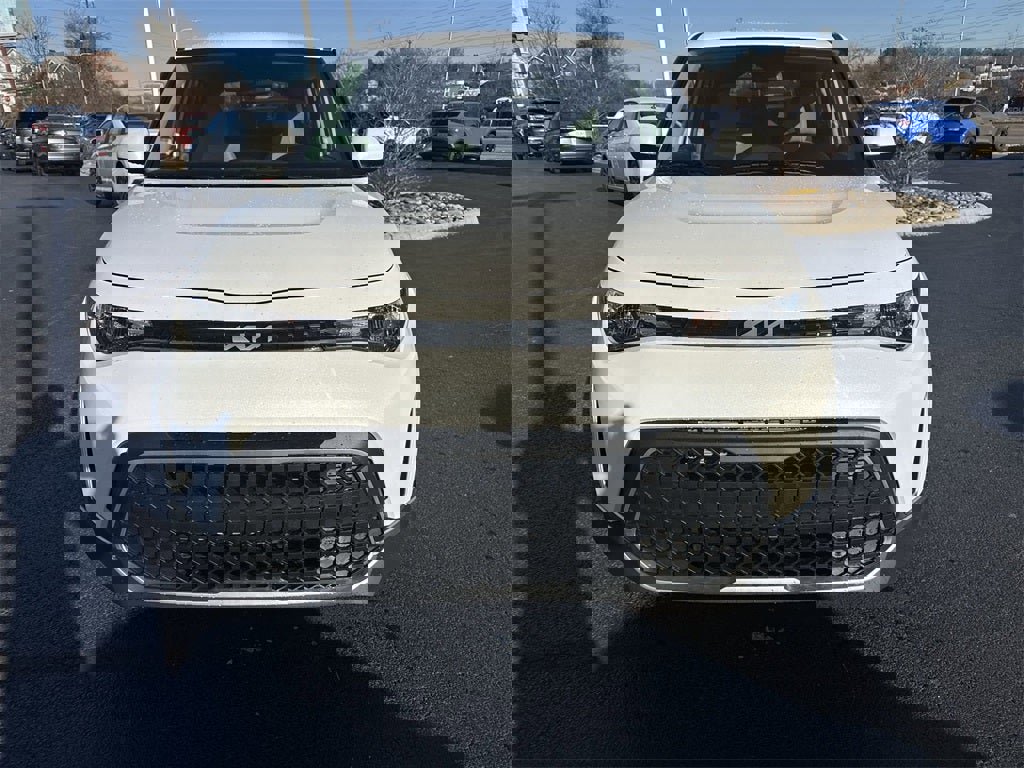 New 2025 Kia Soul LX image 2