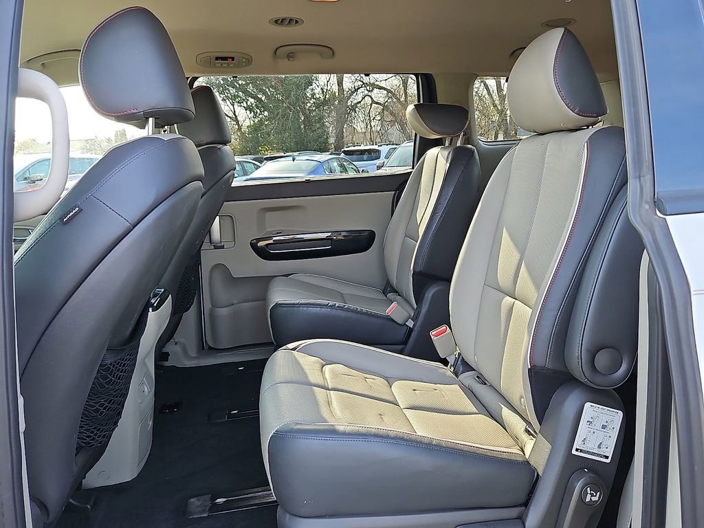 Used 2015 Kia Sedona EX image 13