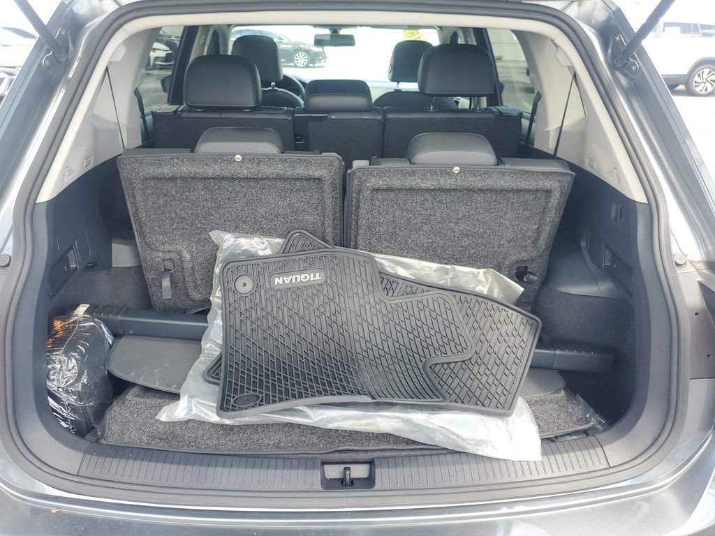 Used 2018 Volkswagen Tiguan SE FWD image 8