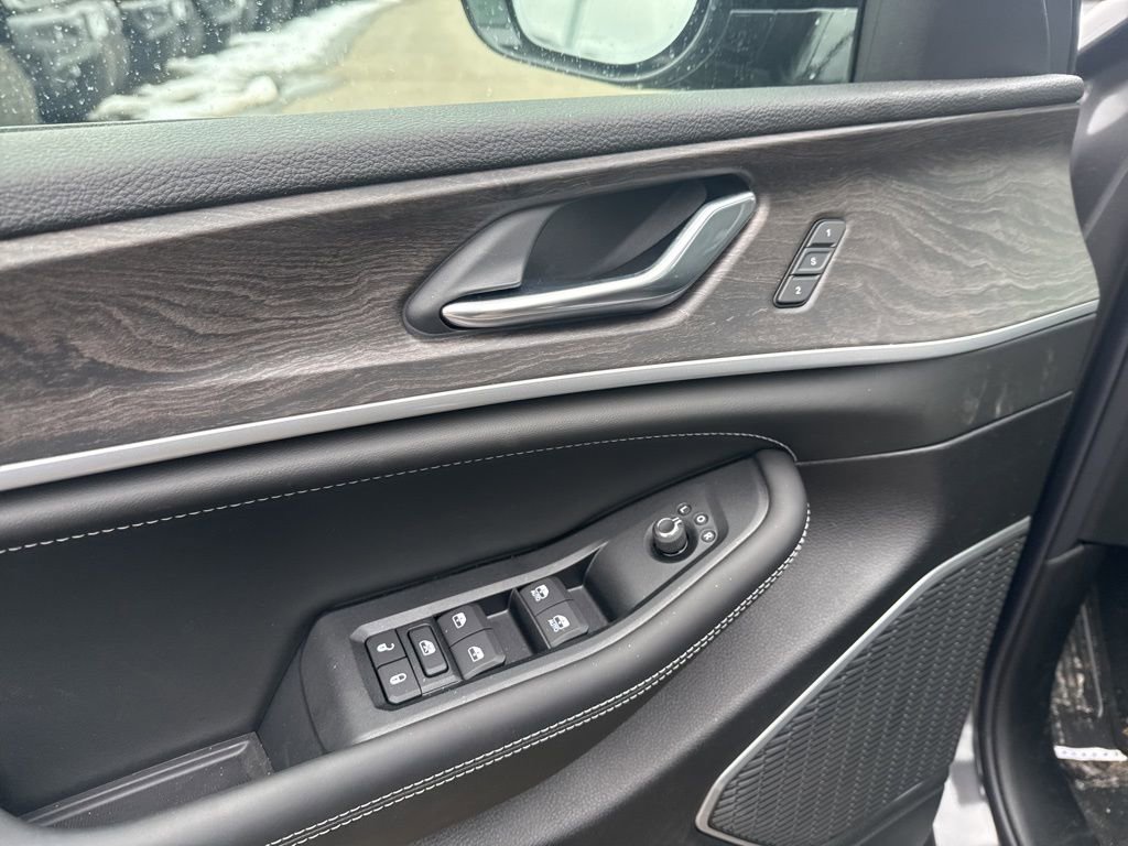 New 2026 Jeep Grand Cherokee Limited image 21