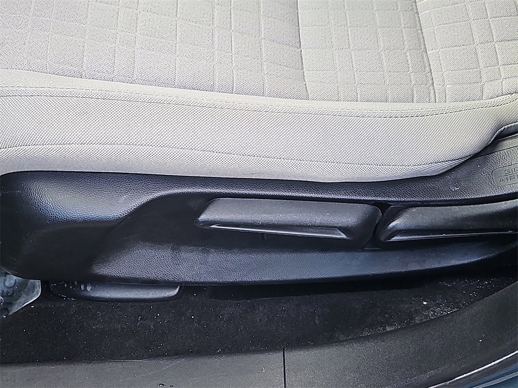 Certified 2023 Honda HR-V LX image 17