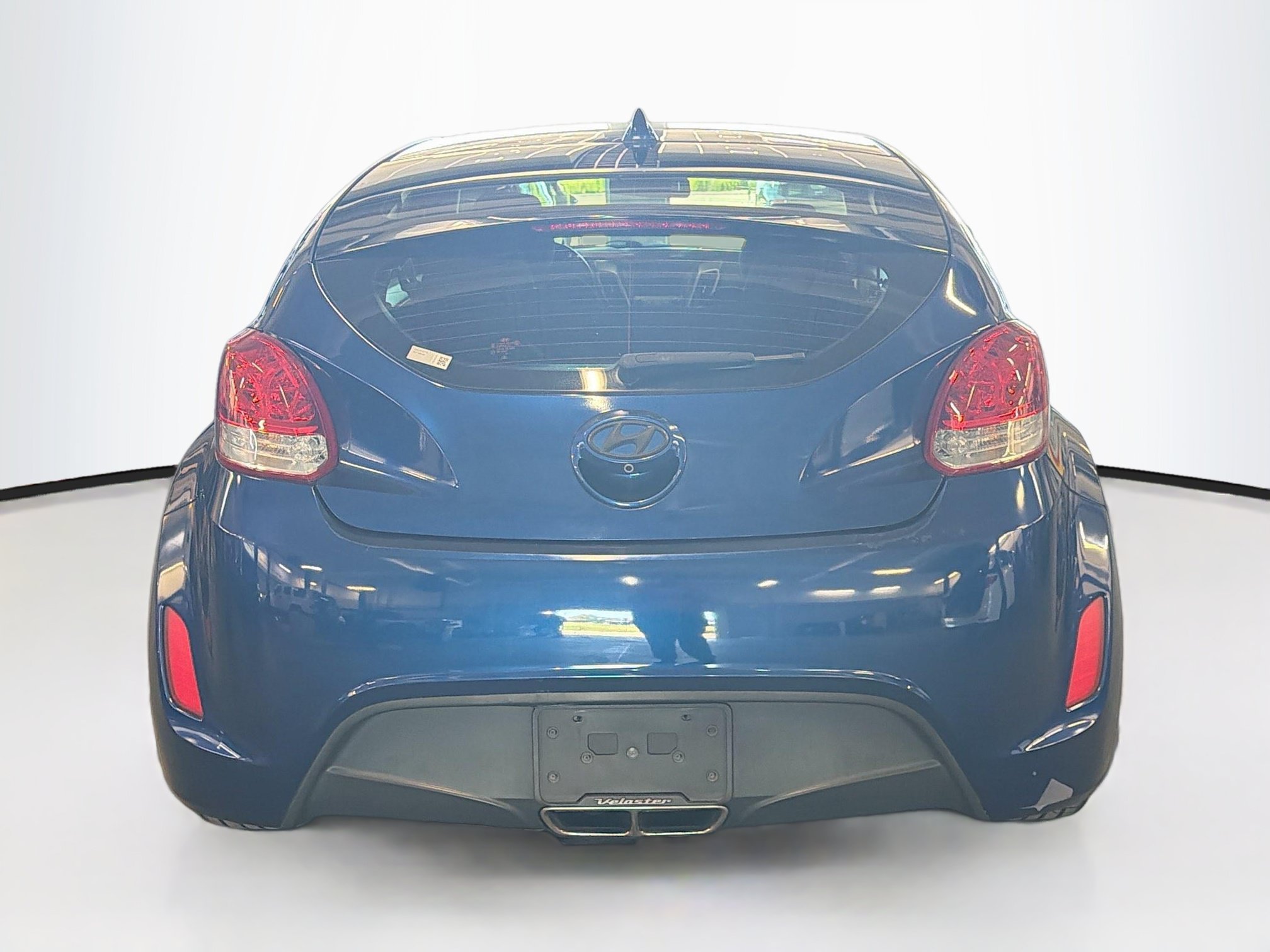 Used 2017 Hyundai Veloster FWD image 7