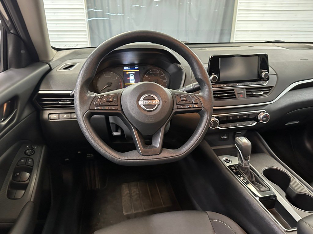 Used 2024 Nissan Altima 2.5 S FWD image 2