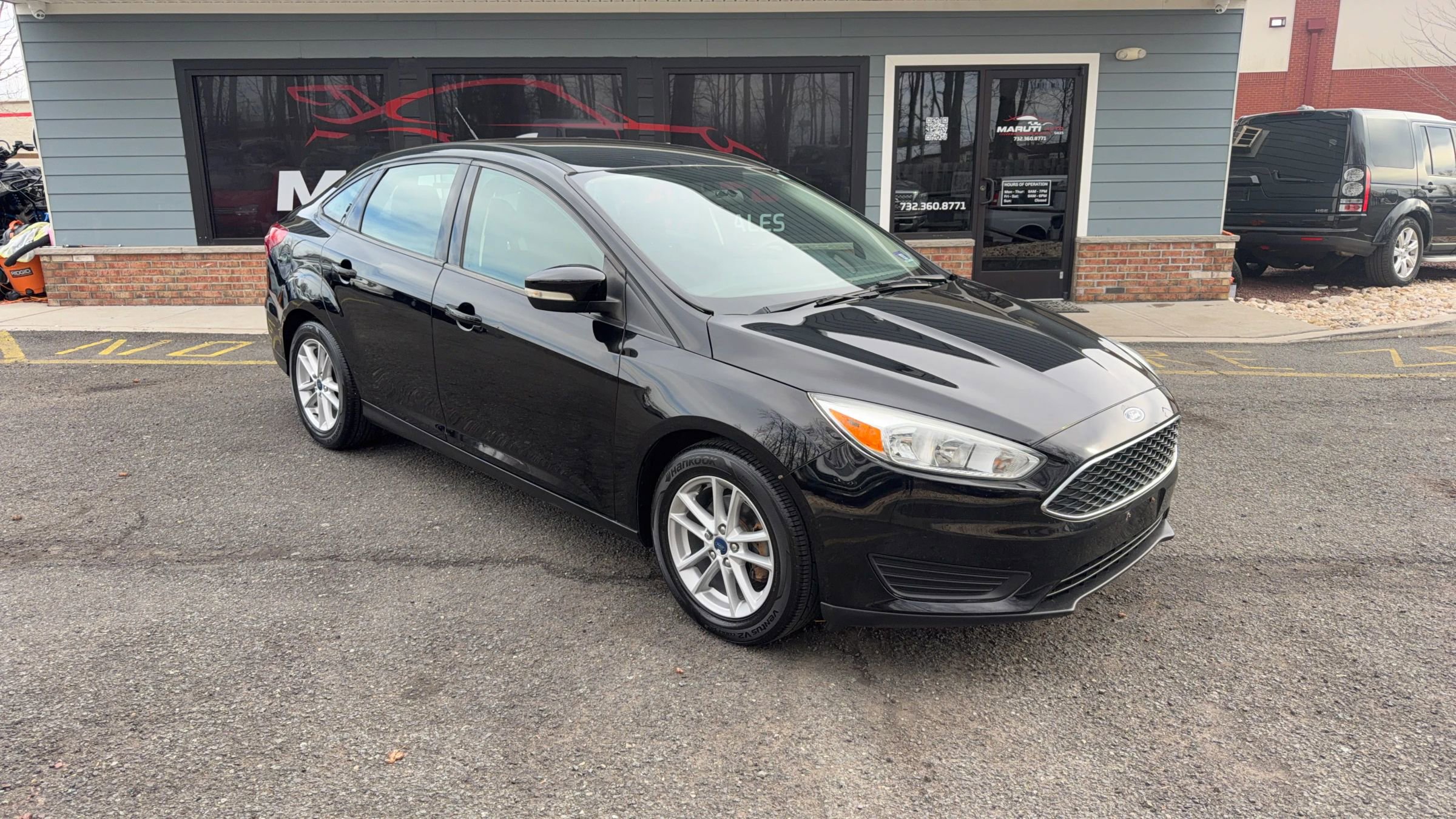 Used 2017 Ford Focus SE image 3