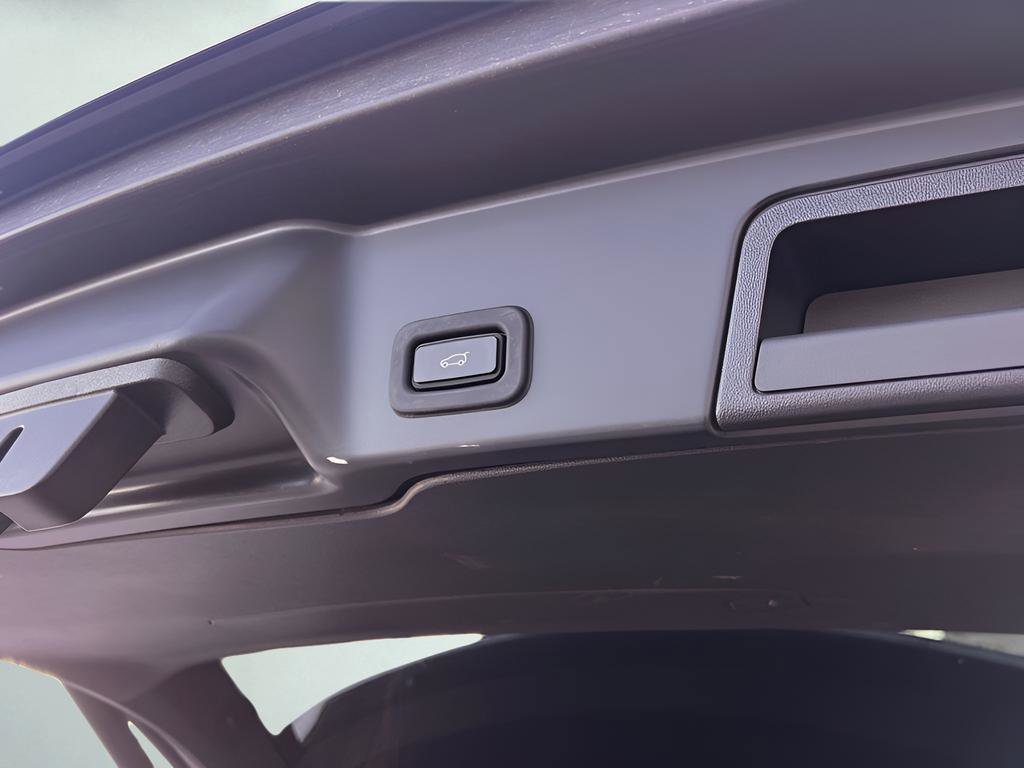 Used 2022 Land Rover Range Rover Evoque S image 25