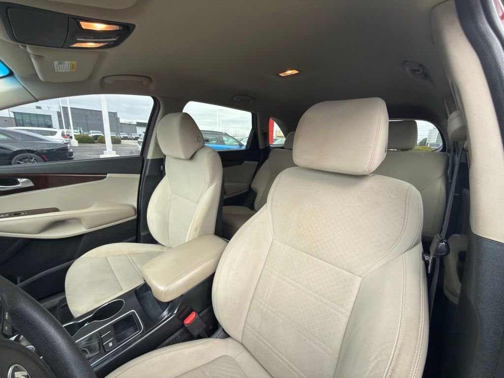 Used 2017 Kia Sorento LX image 14