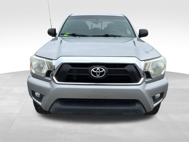 Used 2014 Toyota Tacoma PreRunner w/ SR5 Package RWD image 2