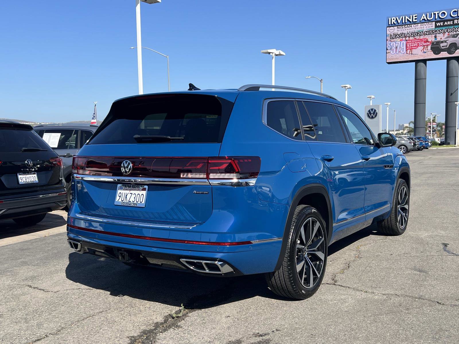 Certified 2025 Volkswagen Atlas SEL Premium R-Line AWD/4WD image 29