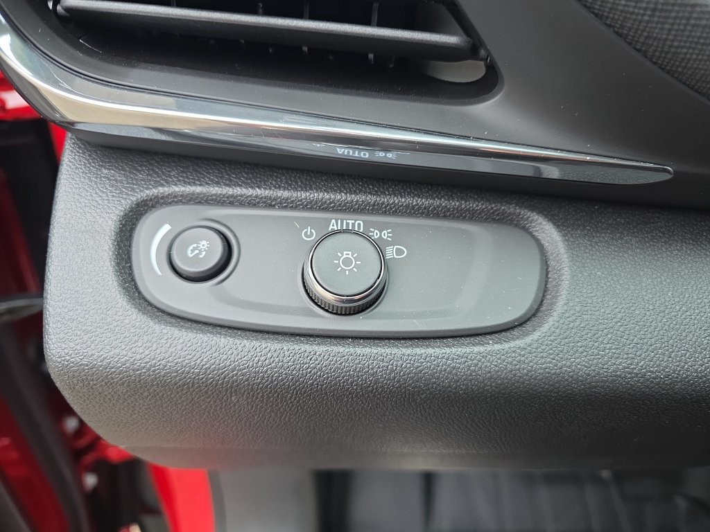 Certified 2026 Buick Envista Sport Touring w/ Convenience I Package FWD image 29