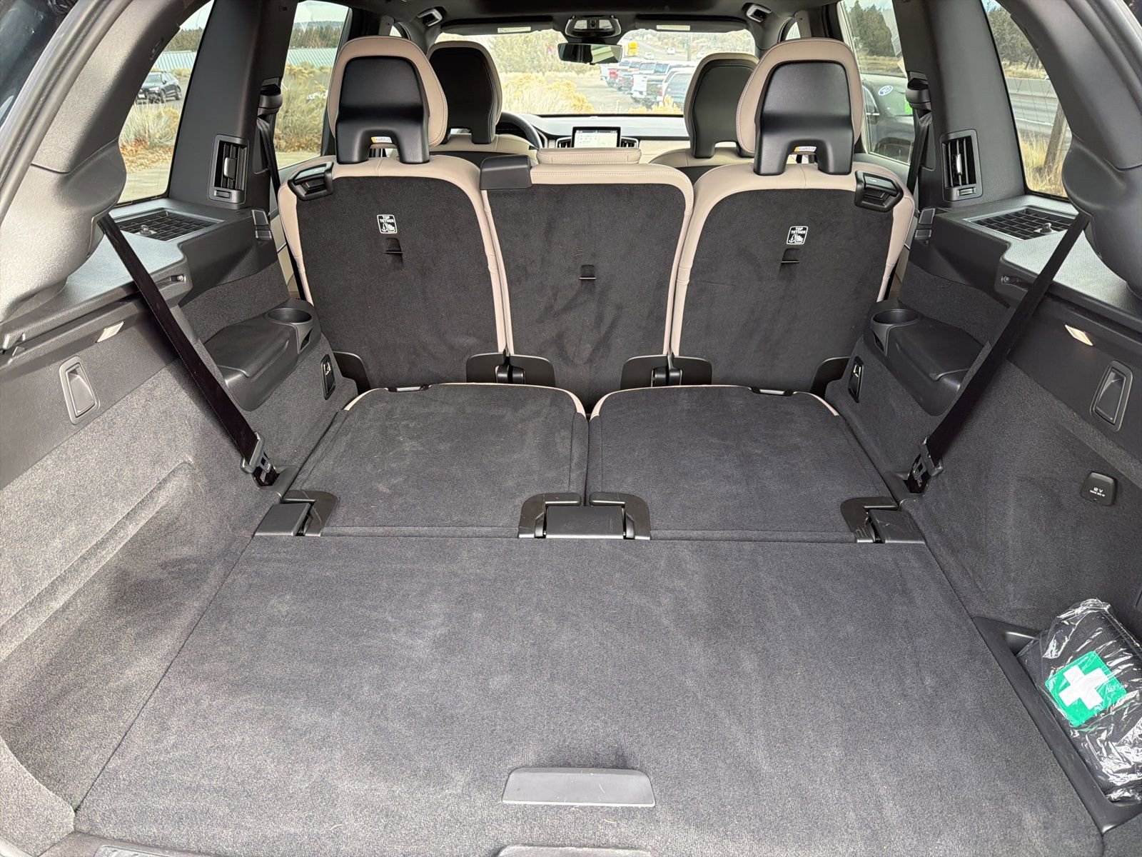 New 2026 Volvo XC90 B6 Core w/ Protection Package Premier image 26