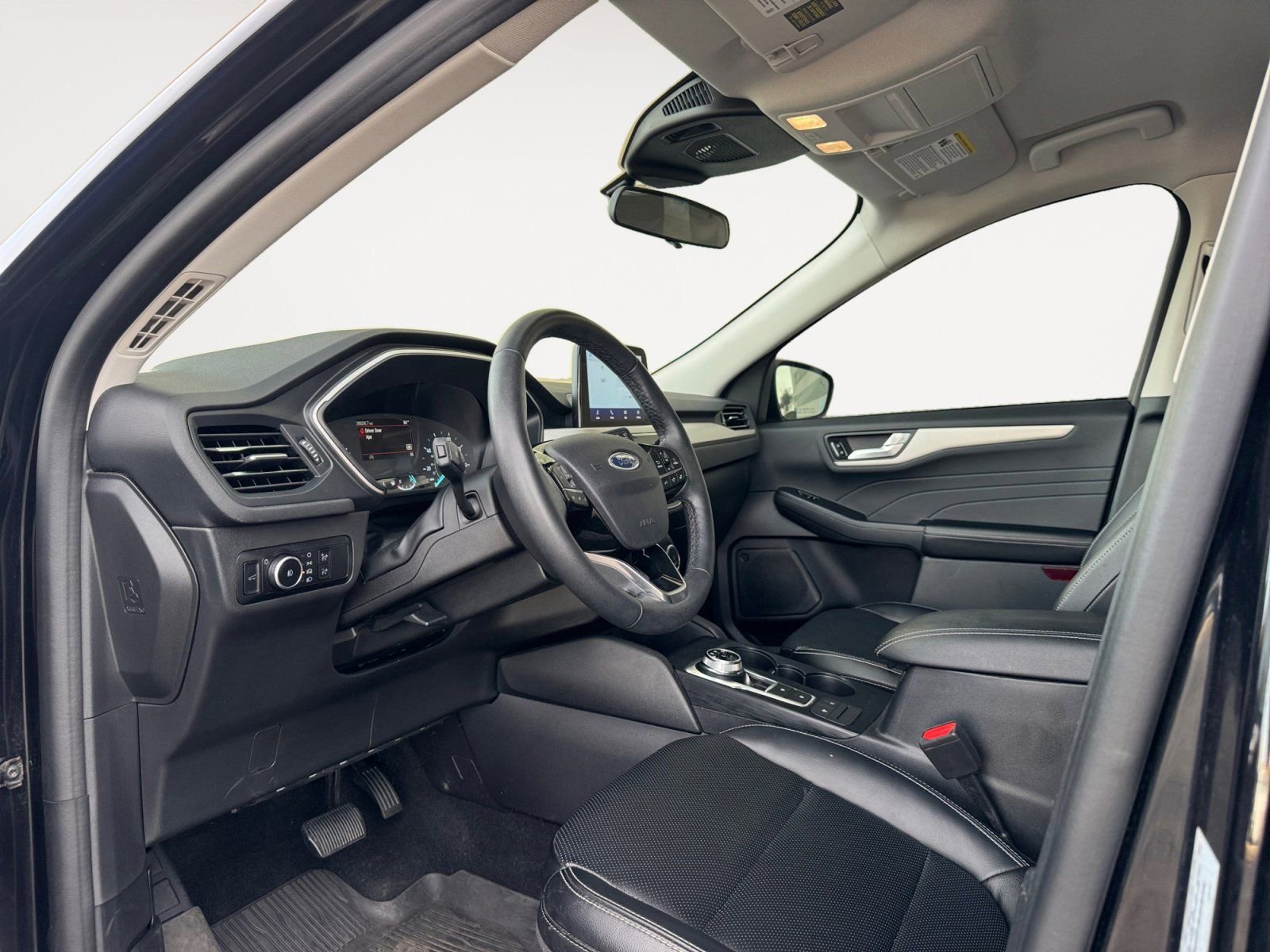 Used 2022 Ford Escape SEL image 9