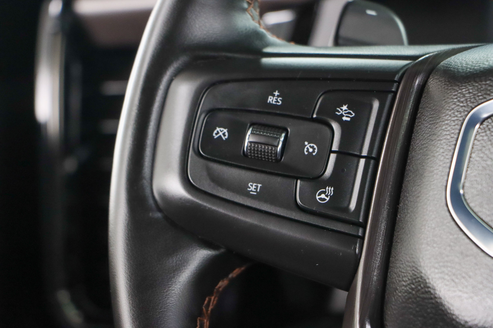 Used 2024 GMC Sierra 1500 AT4 w/ Technology Package AWD/4WD image 15