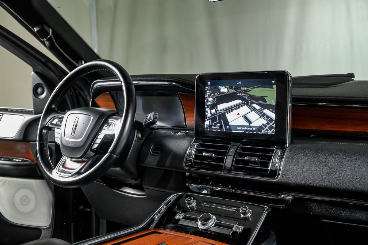 Used 2021 Lincoln Navigator L Reserve w/ Luxury Package image 22