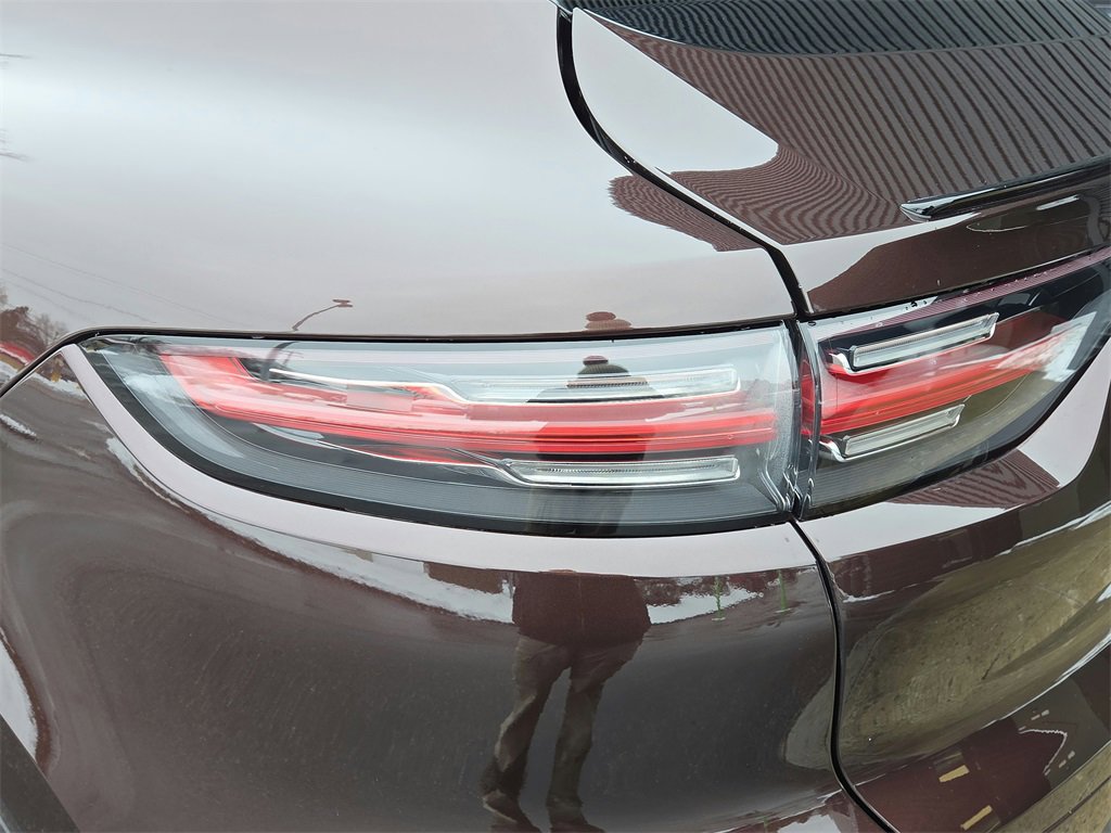 Used 2021 Porsche Cayenne Coupe image 26