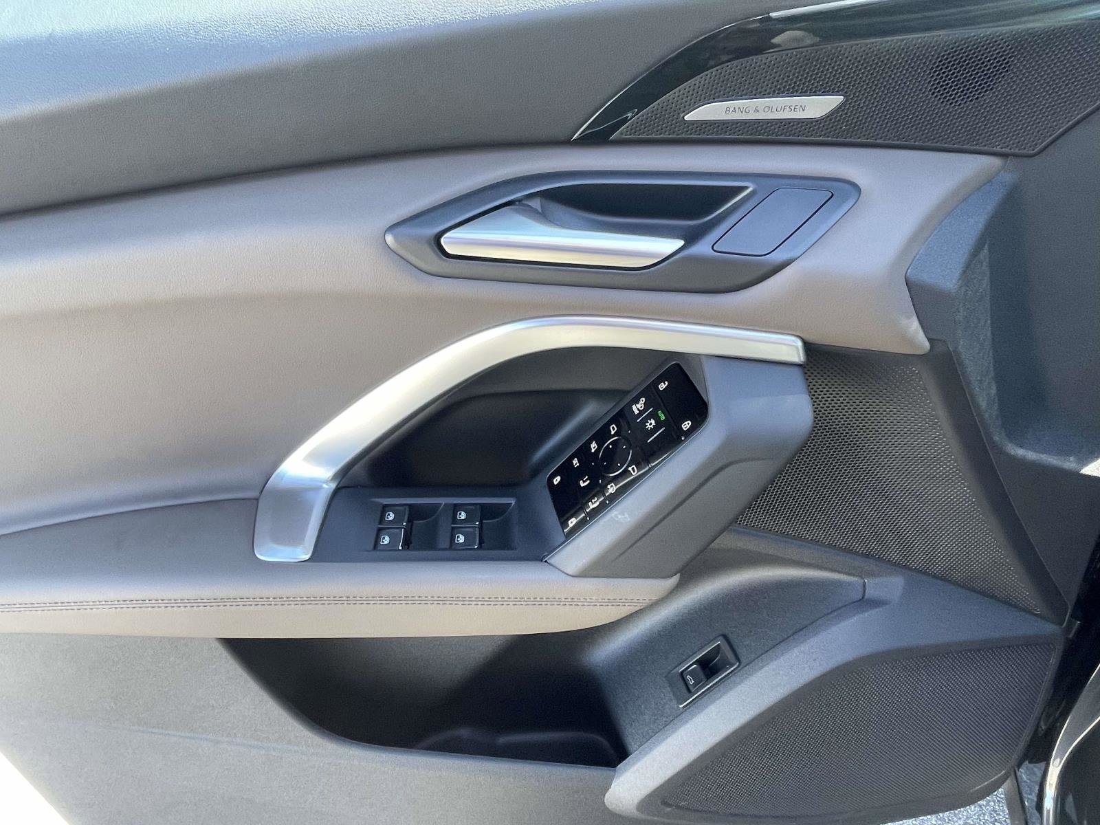 Certified 2025 Audi Q5 Prestige image 18