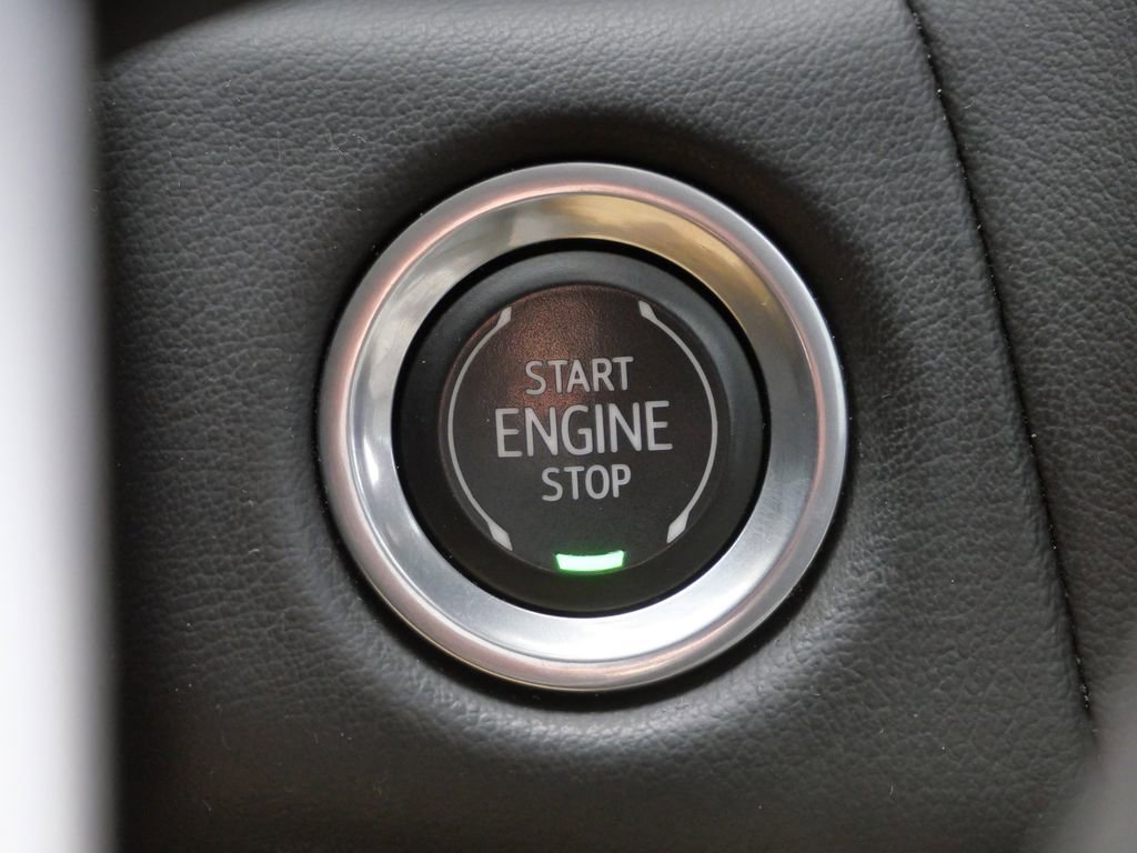 Used 2022 GMC Yukon XL SLT w/ SLT Premium Package image 49