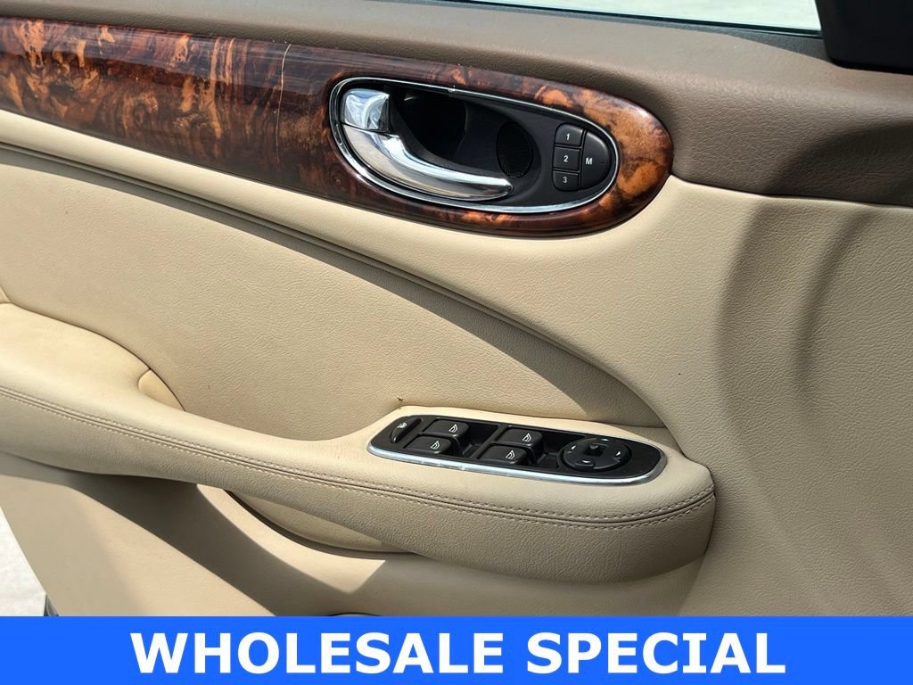 Used 2005 Jaguar XJ8 RWD image 30