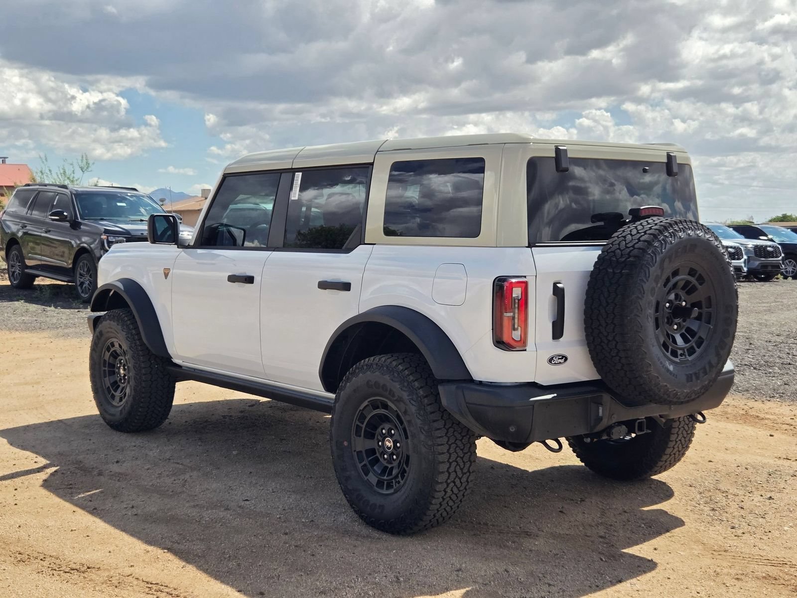 New 2026 Ford Bronco Badlands AWD/4WD image 8