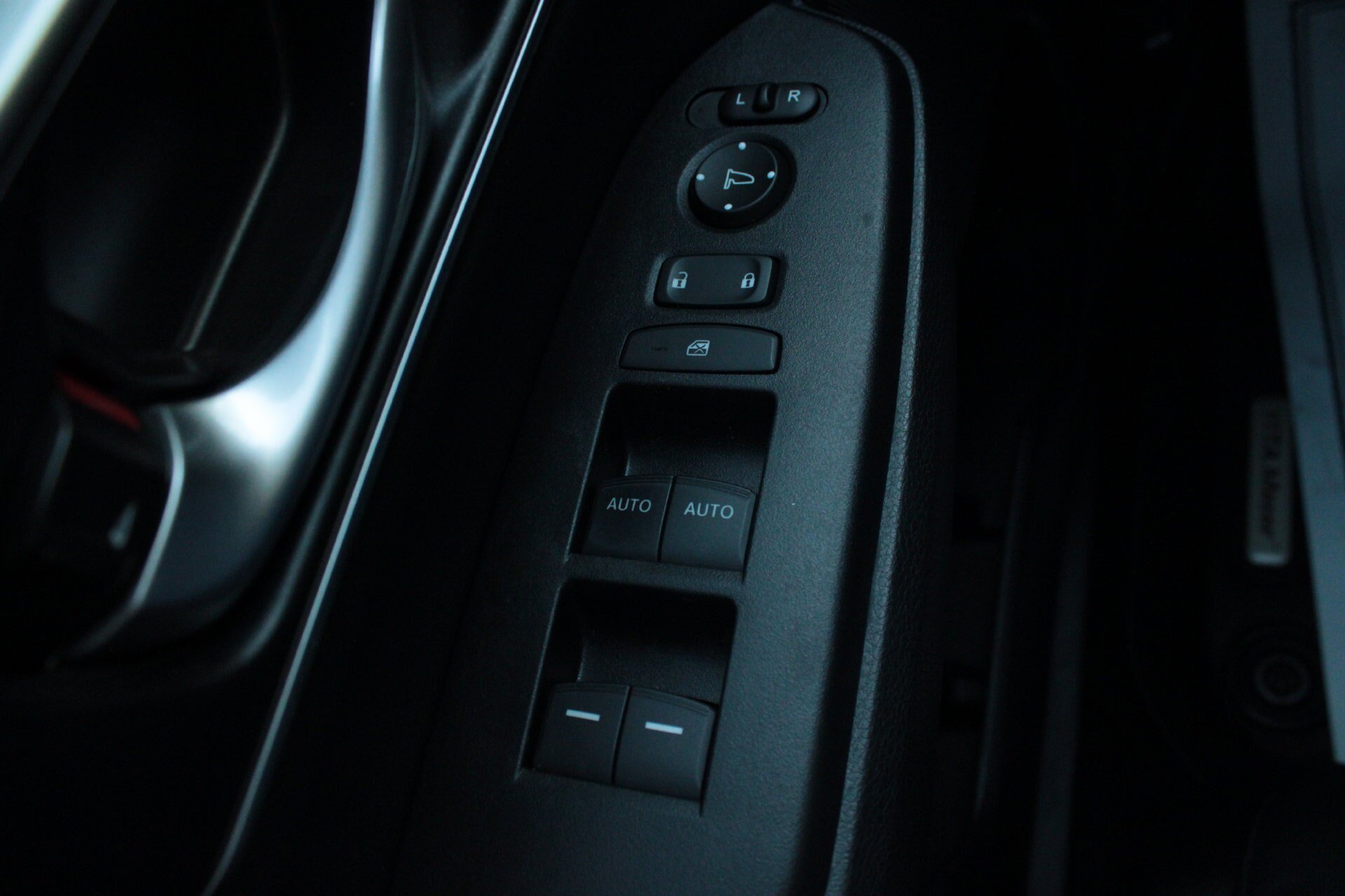 Used 2021 Honda CR-V EX-L image 24