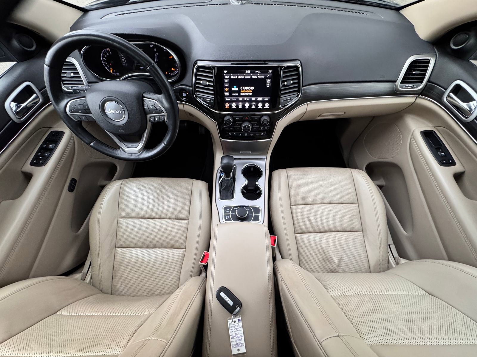 Used 2021 Jeep Grand Cherokee Limited w/ Luxury Group II image 2