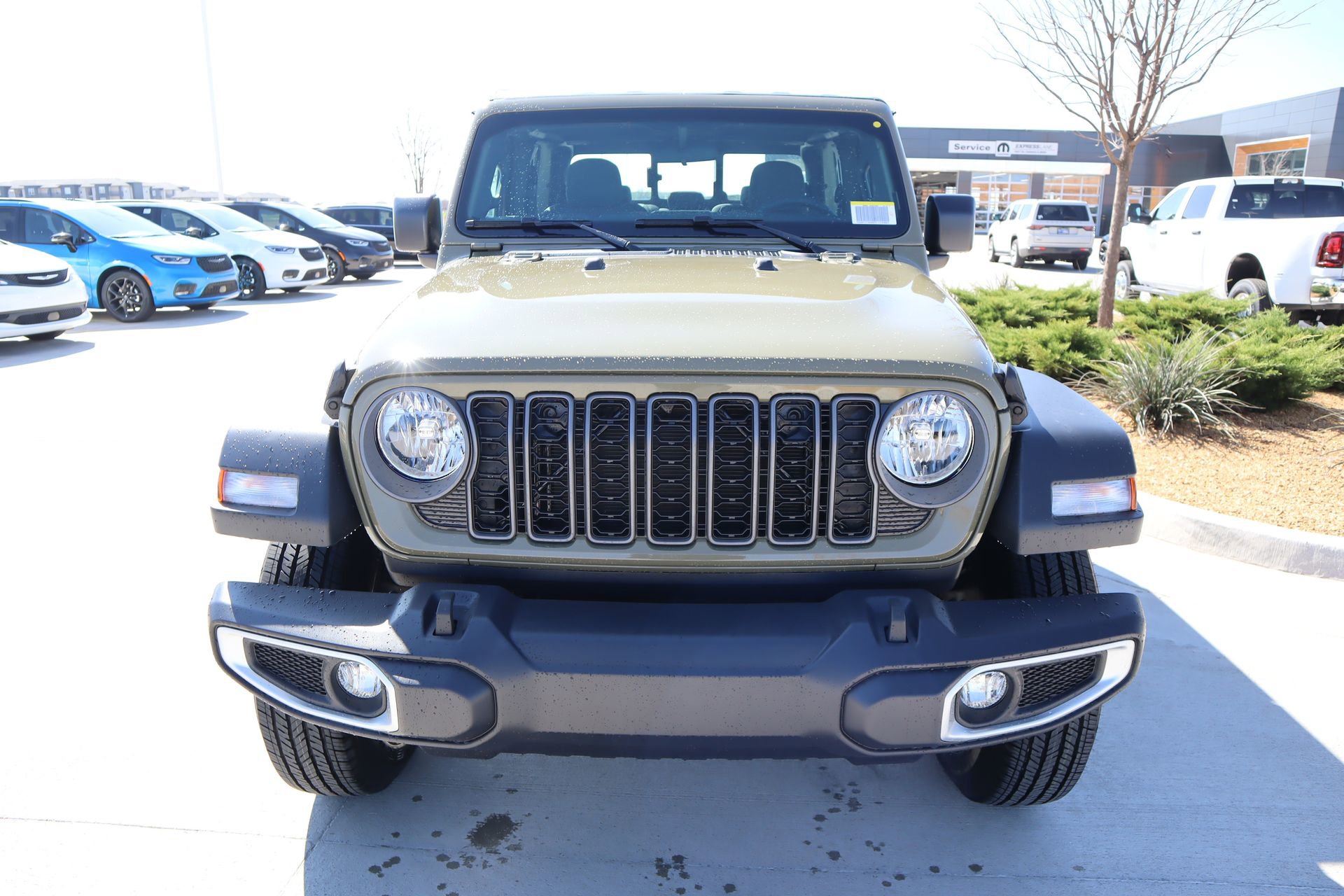 New 2026 Jeep Gladiator Sport AWD/4WD image 10