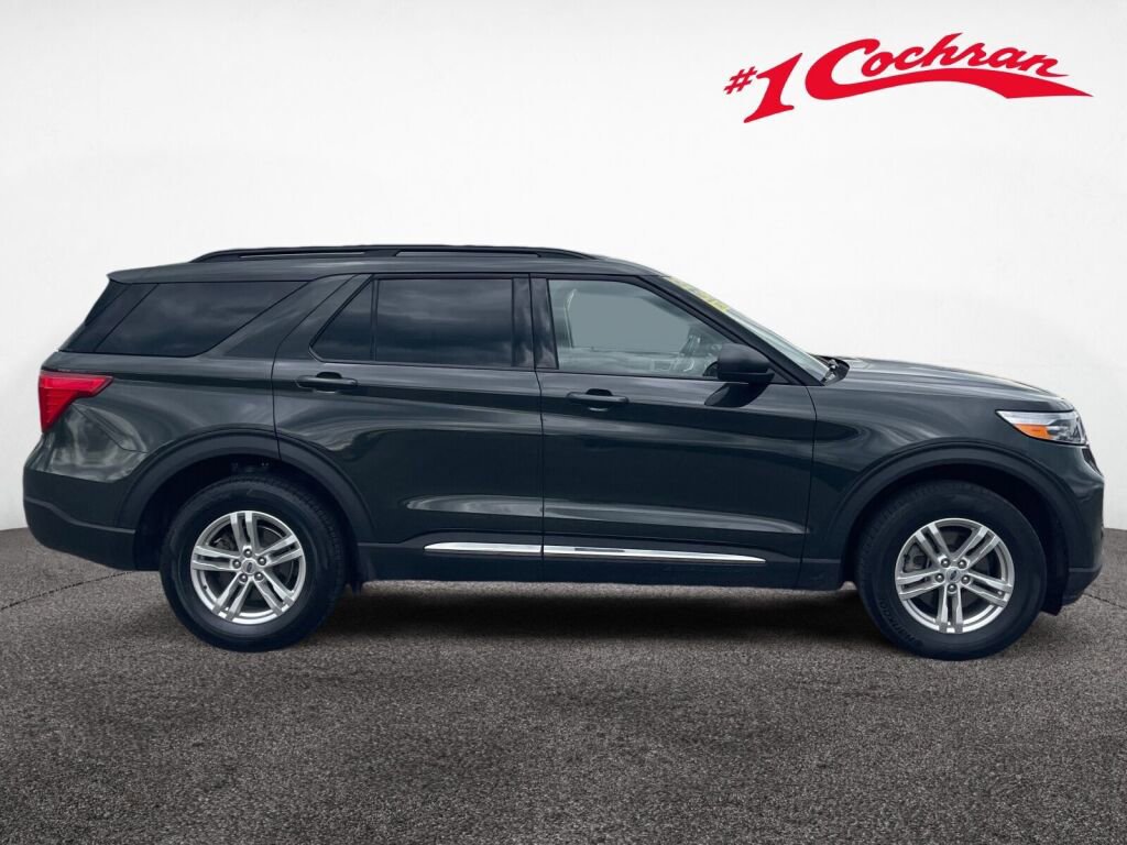 Used 2023 Ford Explorer XLT w/ Equipment Group 202A AWD/4WD image 28