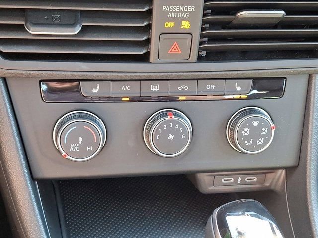 Certified 2024 Volkswagen Jetta Sport image 19