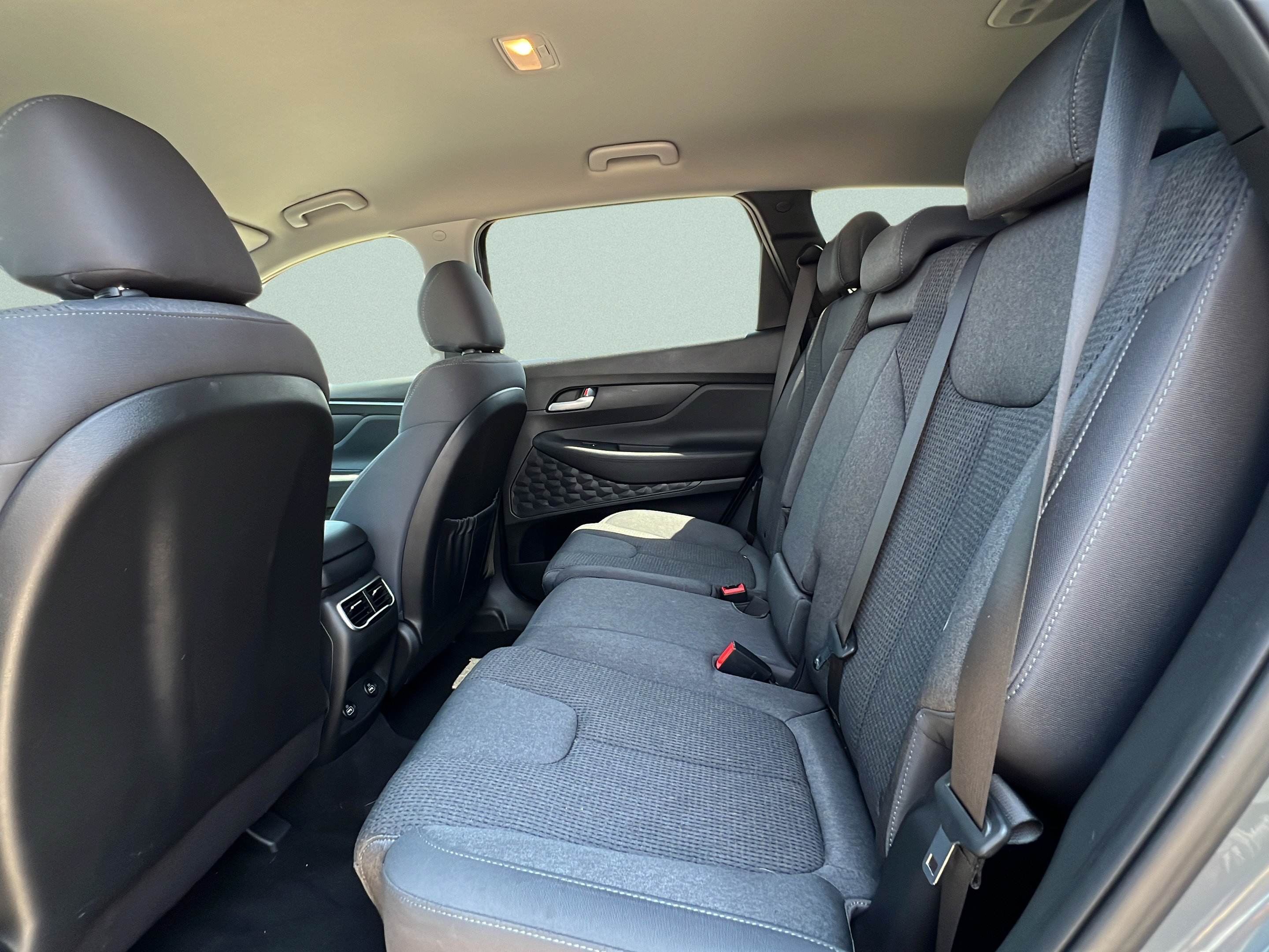 Used 2023 Hyundai Santa Fe SEL w/ Cargo Package FWD image 10