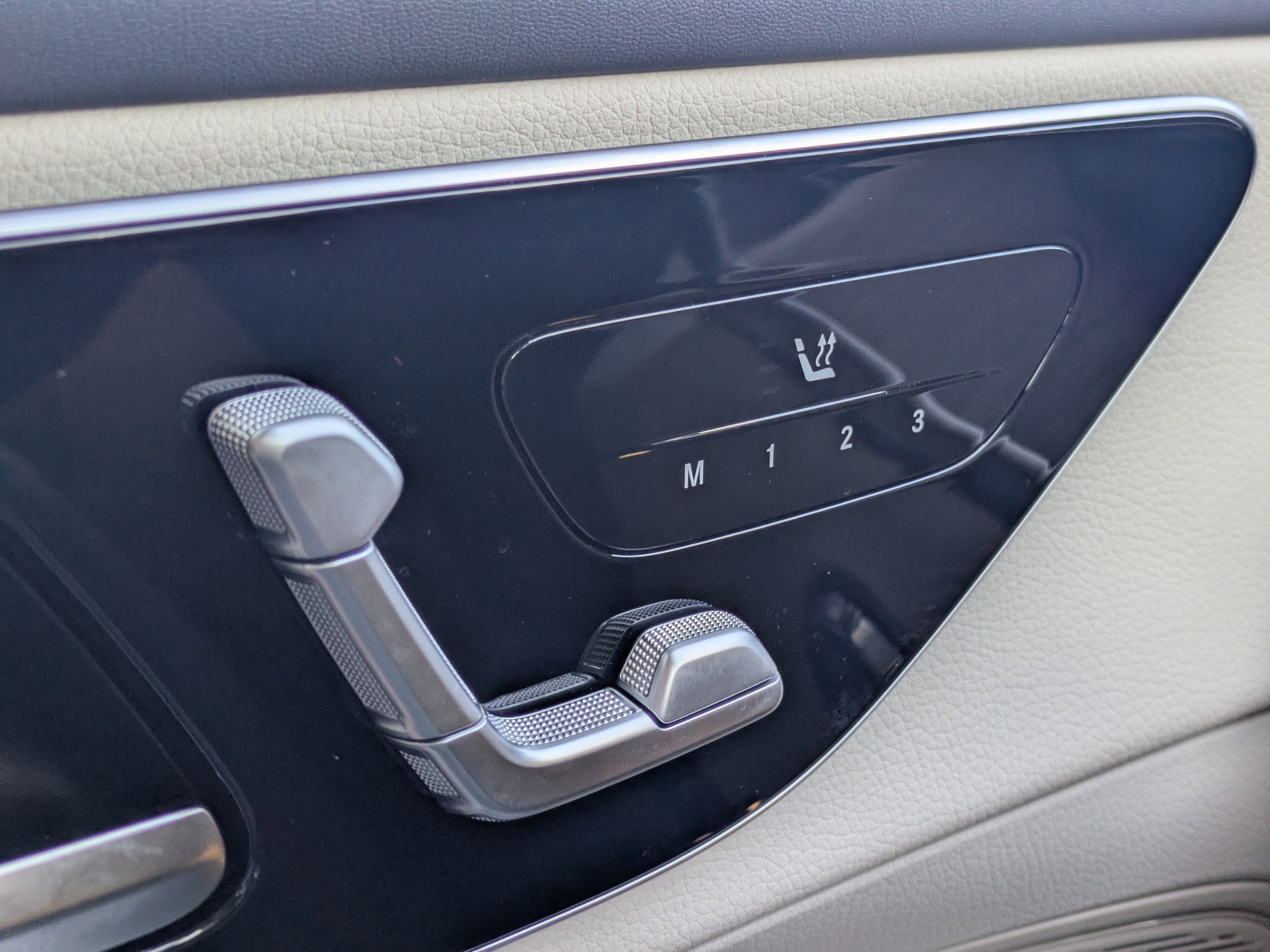 Certified 2024 Mercedes-Benz GLC 300 image 25