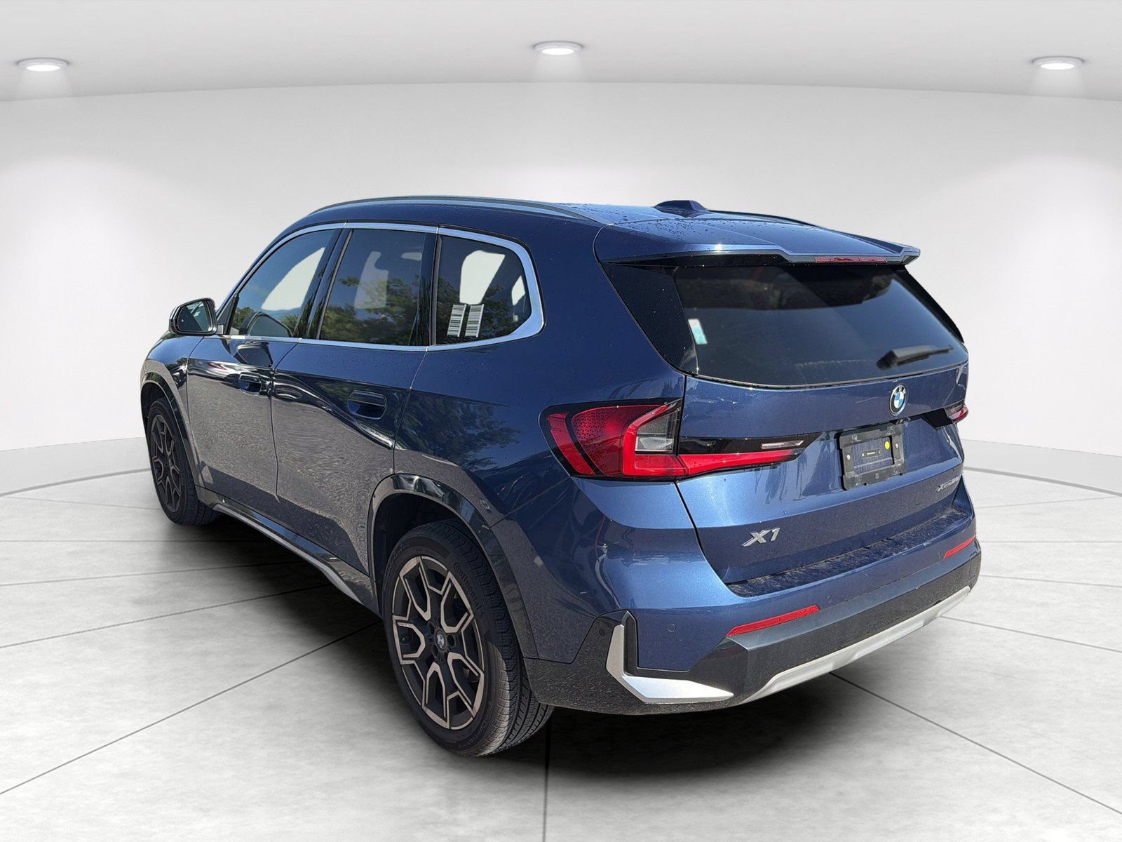 Used 2023 BMW X1 xDrive28i w/ Premium Package AWD/4WD image 6