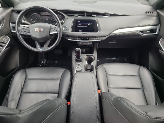 Used 2023 Cadillac XT4 Premium Luxury FWD image 17
