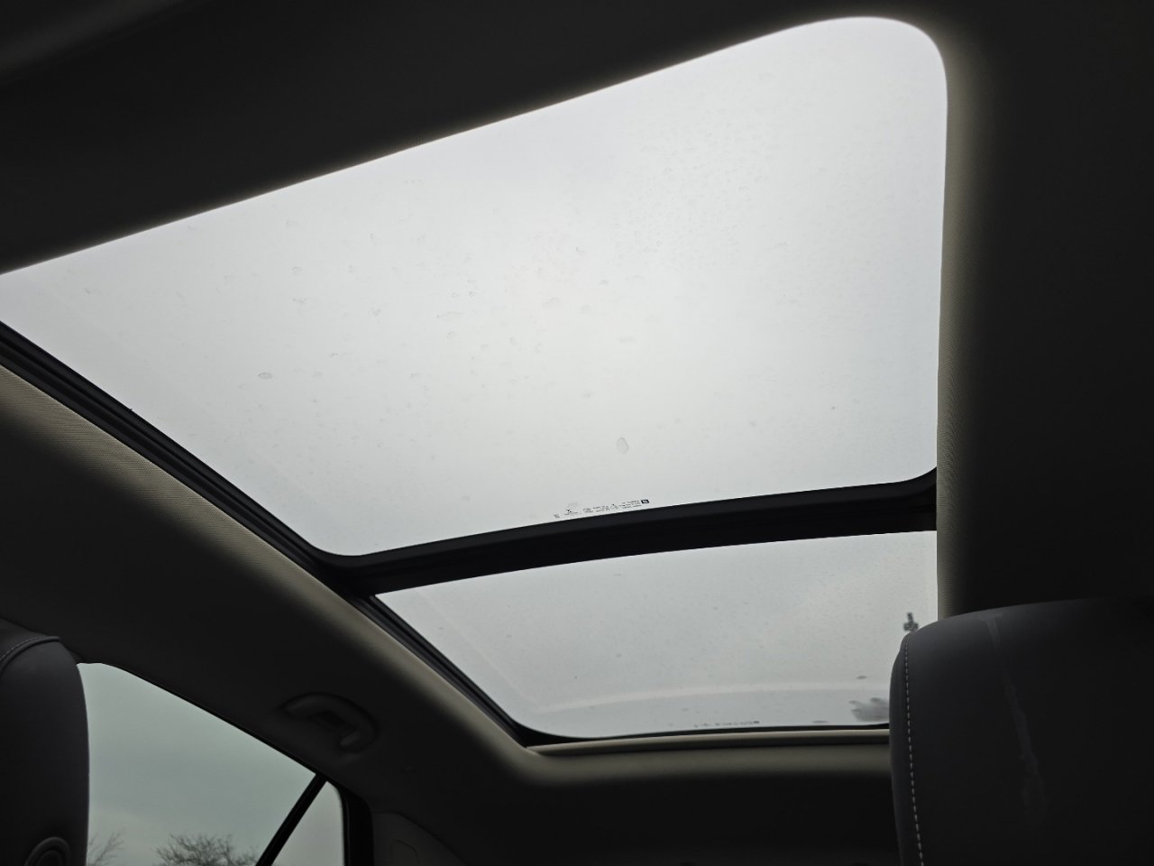 Used 2021 Buick Envision Essence w/ Technology Package I image 3