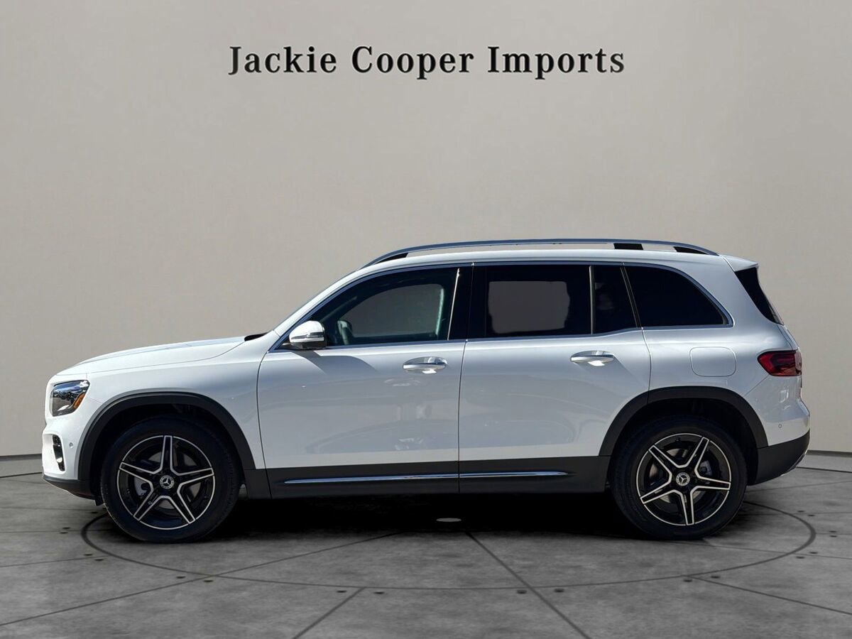 New 2026 Mercedes-Benz GLB 250 image 2