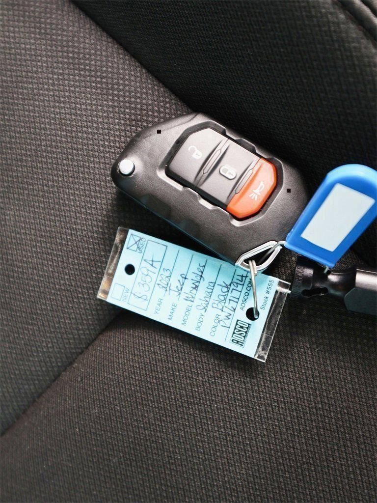 Used 2023 Jeep Wrangler Sahara image 28